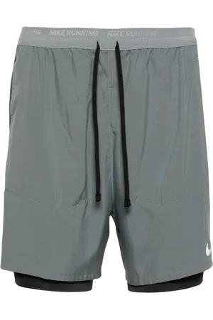 Nike Pantalones cortos de running con motivo Swoosh