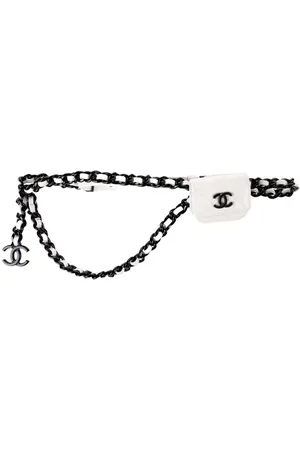 CHANEL Riñonera Classic Flap mini 2020