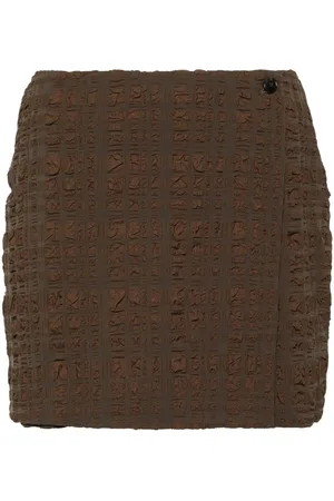 Nanushka Shorts a capas