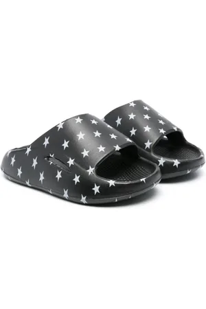MONNALISA Sandalias abiertas con estrellas estampadas