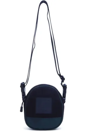 CHANEL Bolso de hombro Sports con aplique del logo 2010