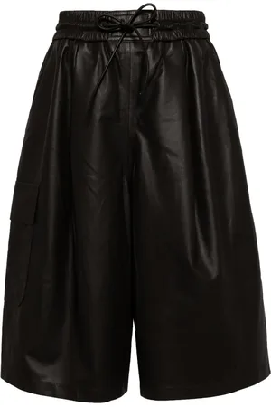 YVES SALOMON Pantalones cortos por la rodilla