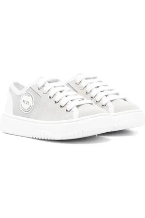 Nº21 Zapatillas con parche del logo