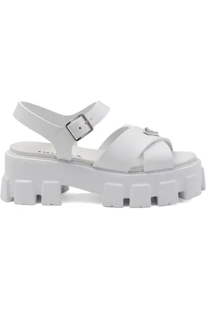 Prada Sandalias con plataforma y logo triangular