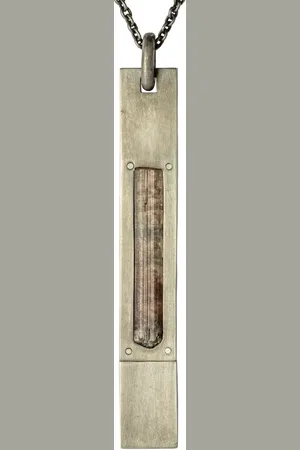 PARTS OF FOUR Collar con colgante Amulet