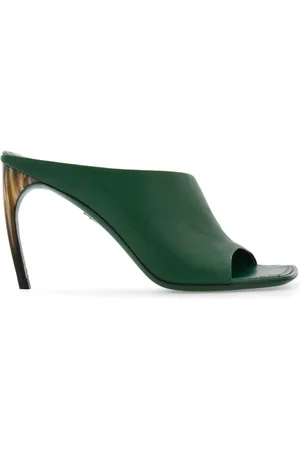 Salvatore Ferragamo Mules con tacón curvo
