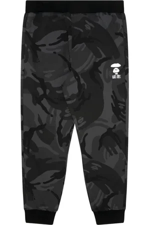 A Bathing Ape Pantalones de chándal con estampado militar