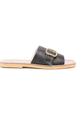 Nº21 Sandalias con hebilla de cristales
