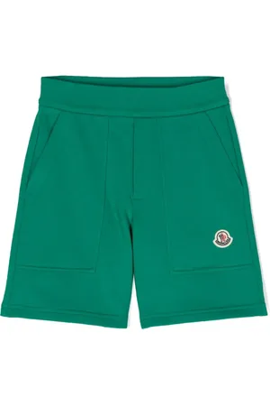 Moncler Bermudas con parche del logo