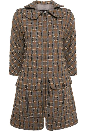 CHANEL Abrigo de tweed con botones