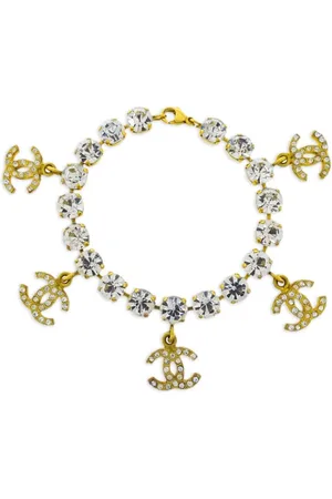 CHANEL Pulsera con detalles de strass y logo CC 1995