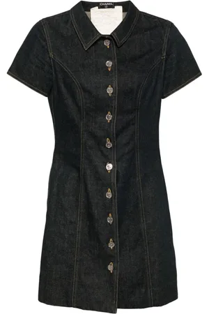 CHANEL Vestido camisero con botones CC 1990-2000