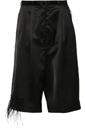 ALMAZ Pantalones cortos de vestir con detalle de plumas