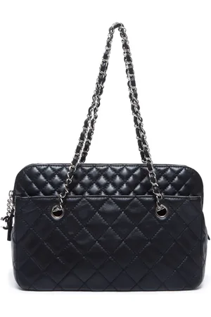 CHANEL Bolso de hombro acolchado 2010-2011