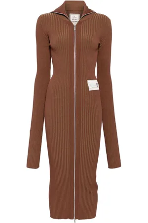 Maison Mihara Yasuhiro Vestido midi con logo