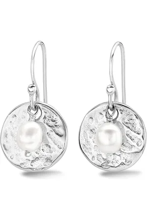 Dower and Hall Pendientes Hammered Disc and White Freshwater Pearl Nomad