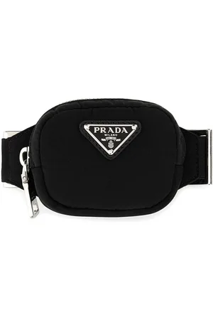 Prada Riñonera con placa del logo