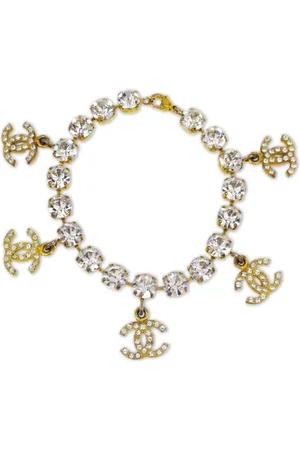 CHANEL Pulsera con detalles de strass y logo CC 1995