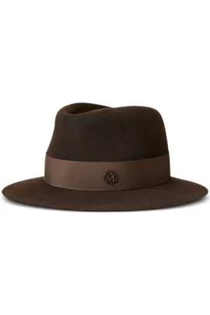 Le Mont St Michel Sombrero fedora Andre con placa del logo
