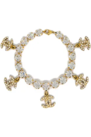 CHANEL Pulsera con detalles de strass y logo CC 1996