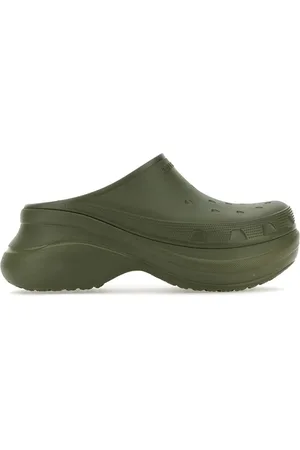 Balenciaga Sandalias con logo en relieve de x Crocs