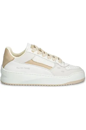 Filling pieces Zapatillas con detalle de perforaciones
