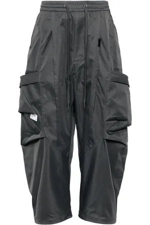 Musium Div. Pantalones cargo con parche del logo