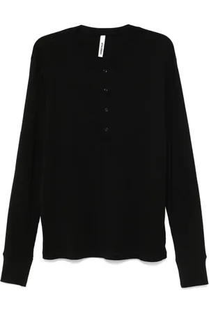ATTACHMENT Camiseta con solapa corta