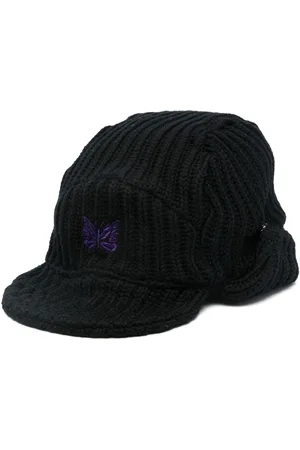 Pins & Needles Gorro con mariposa bordada