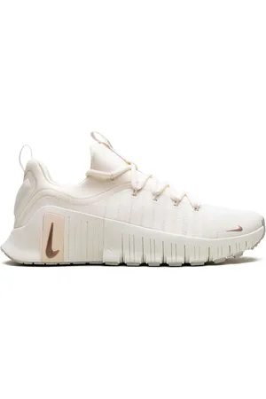 Nike Zapatillas Free Metcon 6 "Pale Ivory/ Guava Ice/ Sail/Metallic Red Bronze"
