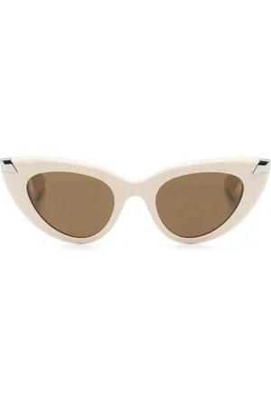 Alexander McQueen Gafas de sol Punk Rivet con montura cat eye