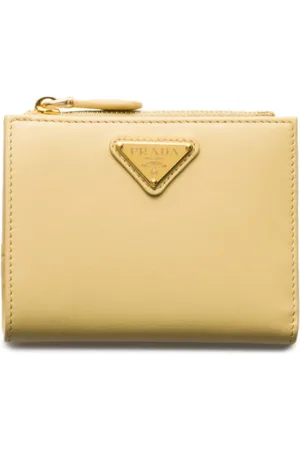 Prada Cartera con placa del logo
