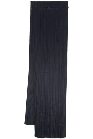 PLEATS PLEASE ISSEY MIYAKE Fular Madame-T August
