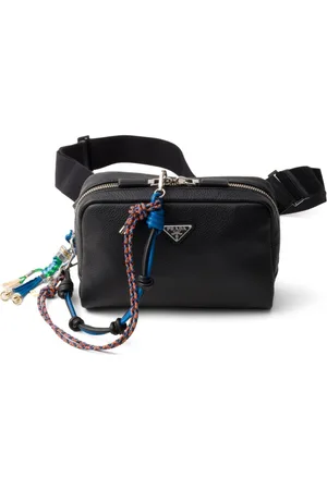 Prada Bolso de hombro de cuero con adorno
