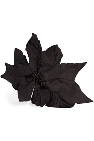 Nina Ricci Pin Pavot Flower