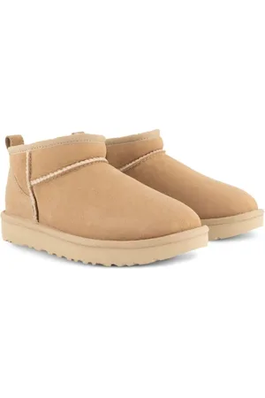 UGG Botas Classic Ultra Mini