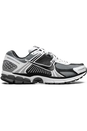 Nike Zapatillas Zoom Vomero 5 SE SP Black/Metallic Silver