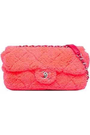 CHANEL Bolso de hombro Coco Beach Flap mediano de tejido de rizo acolchado 2019