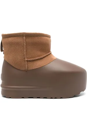 UGG Botas Classic Pumped Molded mini