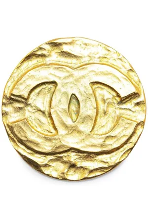 CHANEL Broche bañado en oro con logo CC 1995