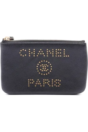 CHANEL Cartera con aplique del logo 2019