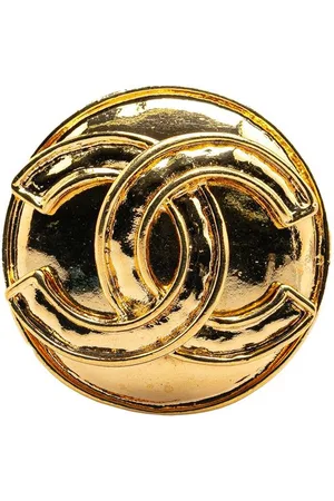 CHANEL Broche bañado en oro con logo CC 1994