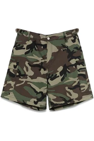 Vetements Bermudas cargo con motivo militar