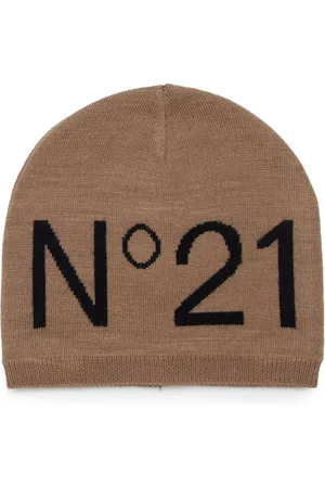 Nº21 Gorro con logo en intarsia