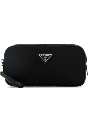 Prada Riñonera con placa del logo