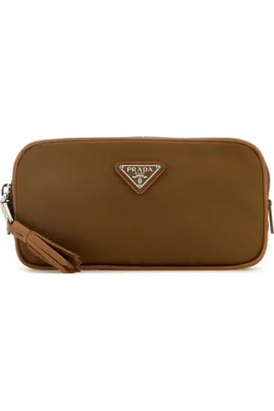 Prada Riñonera con placa del logo
