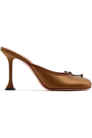 Amina Muaddi Mules Lila con tacón de 95 mm