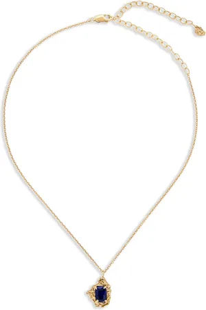 Lee Collar Leana