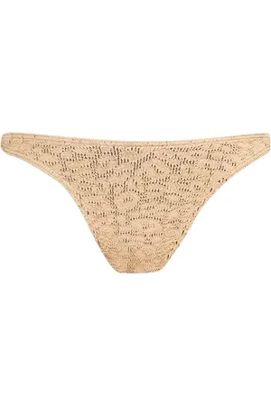 Bound Bragas de bikini Ring Scene
