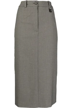 Low Classic Bermudas tipo falda con pinzas